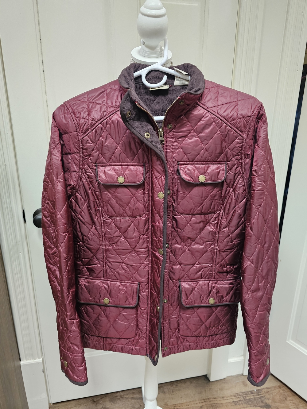 L.L. Bean Ladies Quilted Burgundy Puffer Jacket, Small